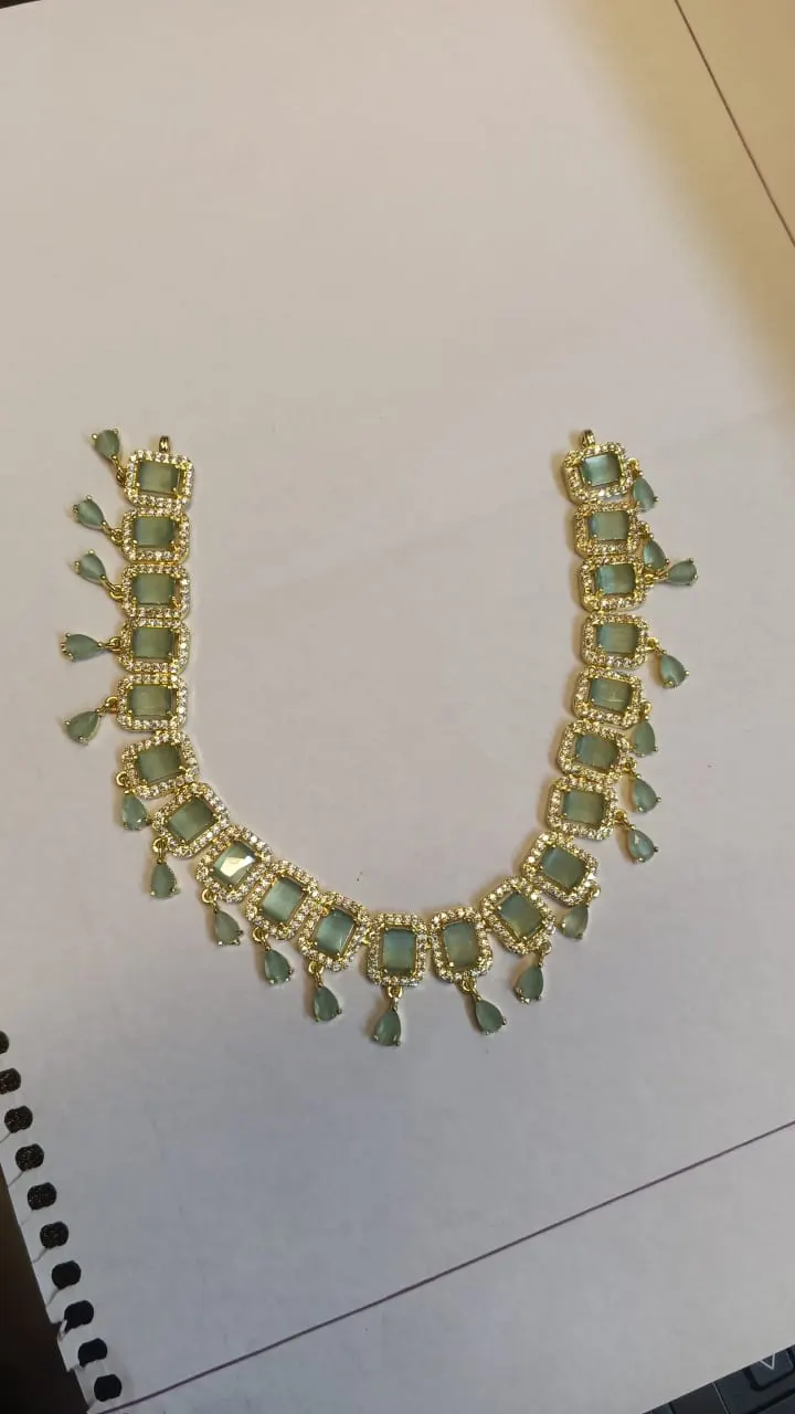 Green Stone Choker Necklace